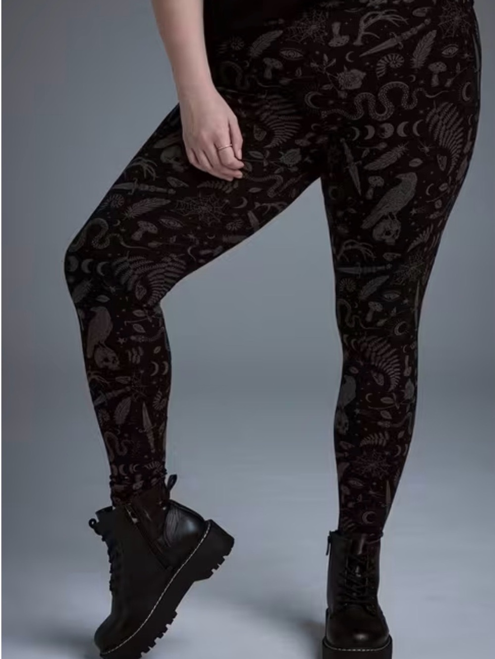 Torrid Gothic Black & Gray Crows, Daggers, Mushrooms, Pattern Leggings 3X
